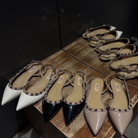 【shuge】口碑系列~尖头浅口铆钉平底鞋女单鞋法式百搭