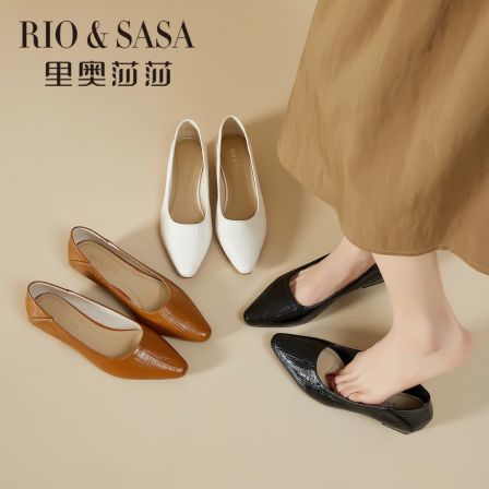 里奥莎莎复古粗跟尖头软底女单鞋2026春浅口适用女通勤鞋ZL60039