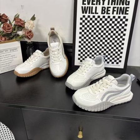 春季上新经典时尚百搭休闲阿甘女鞋透气软底冷粘工艺629-1