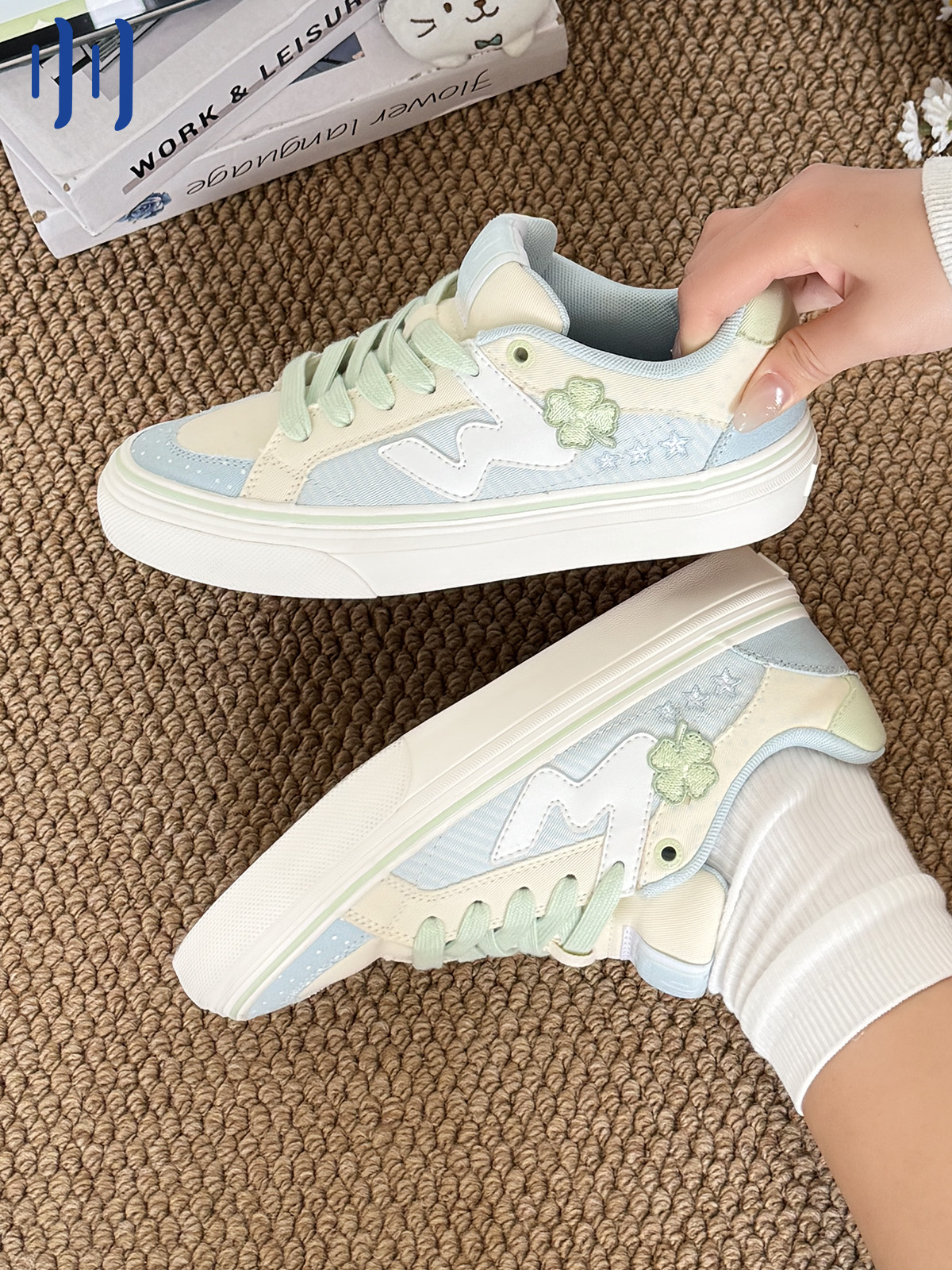 顽刻ollieskate四叶草配色春季校园风W系列低帮男女国潮滑板鞋主图