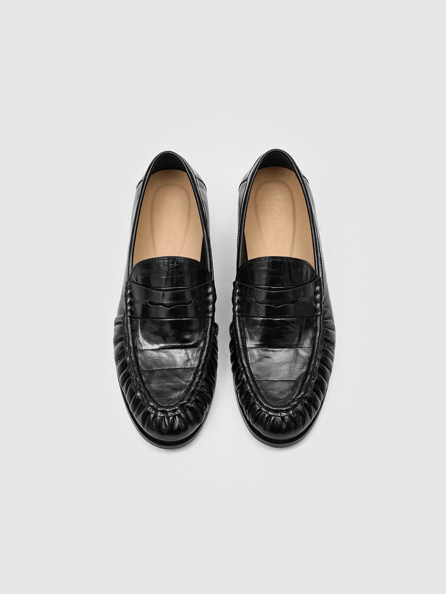 RZAAZ 老钱珠光感尖头鳗鱼皮乐福鞋褶皱平底一脚蹬休闲皮鞋男单鞋主图