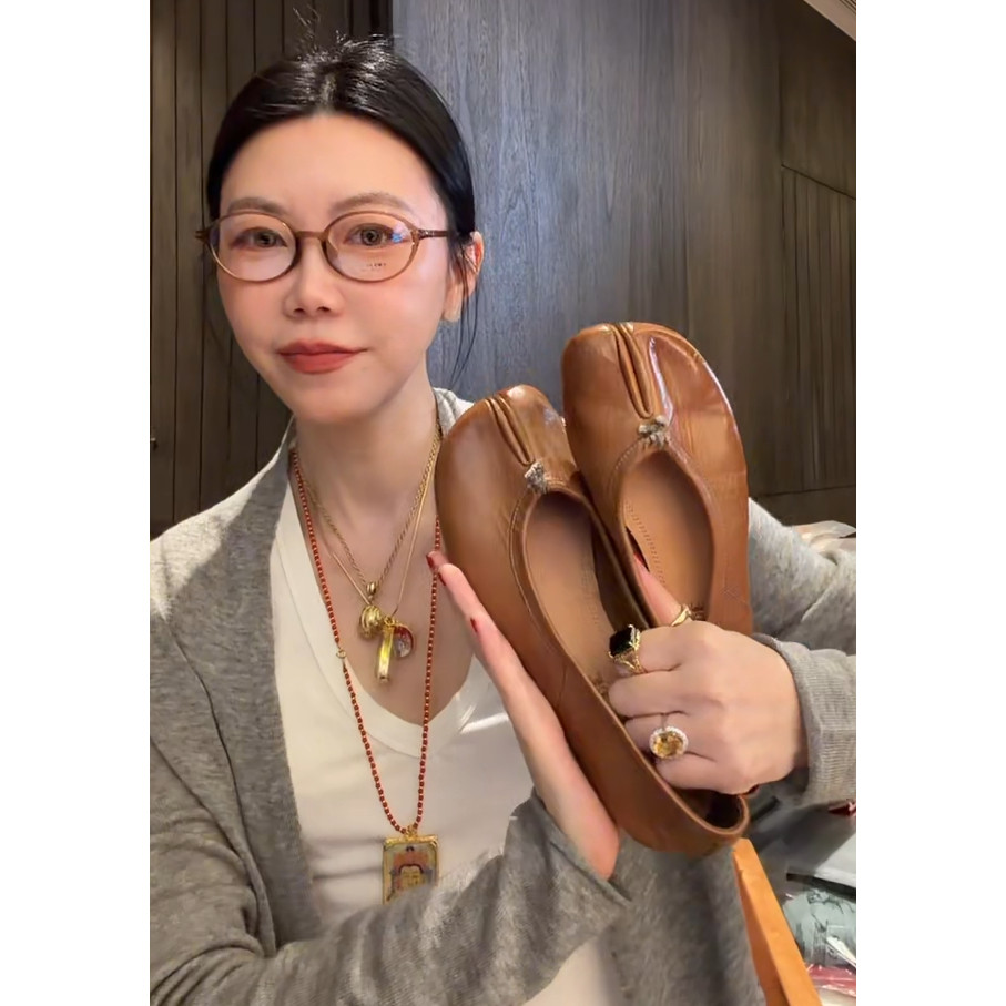 LUNA 卡其复古马皮分趾鞋 XZ00688主图