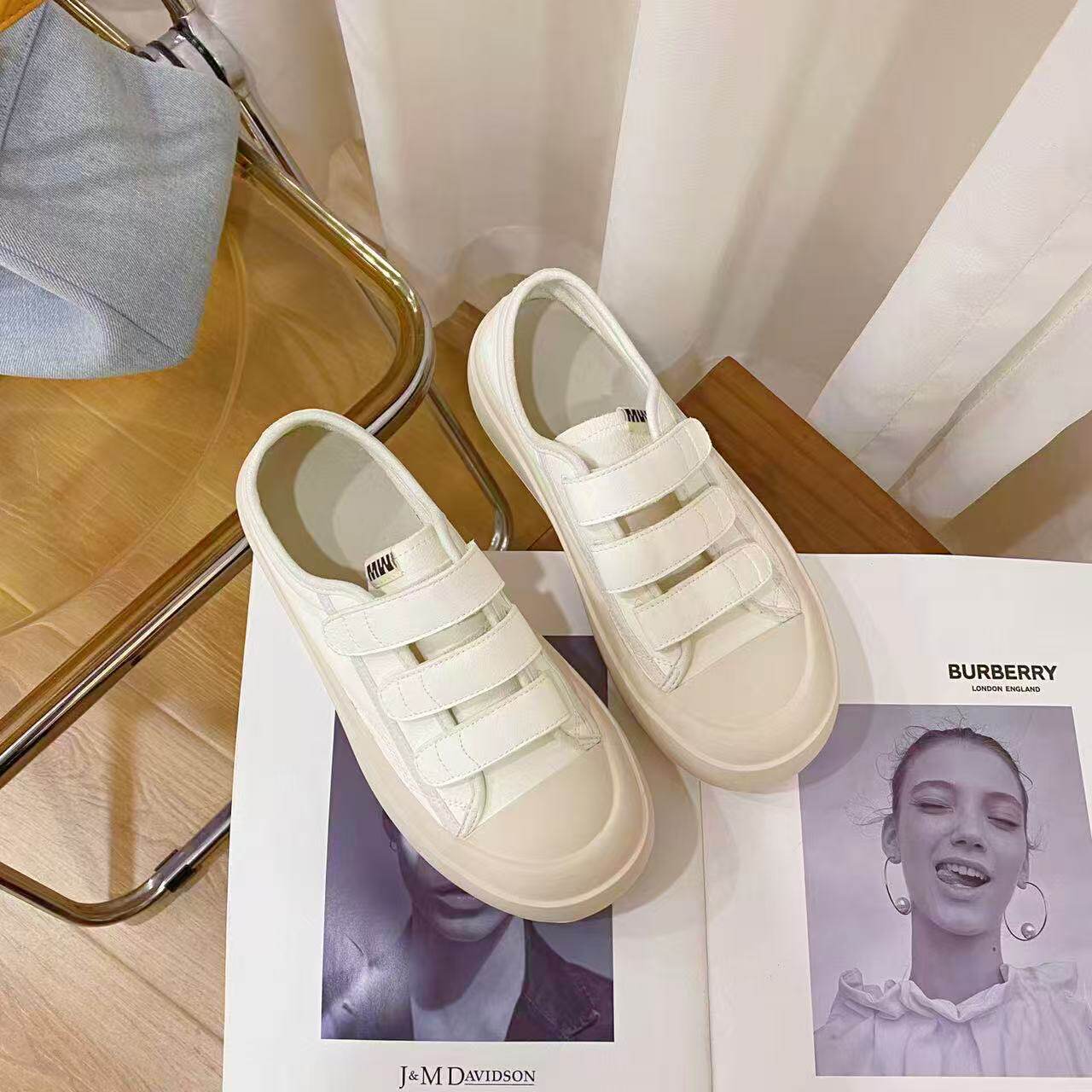 VK定制 韩版真皮时尚休闲运动鞋女MBM015主图