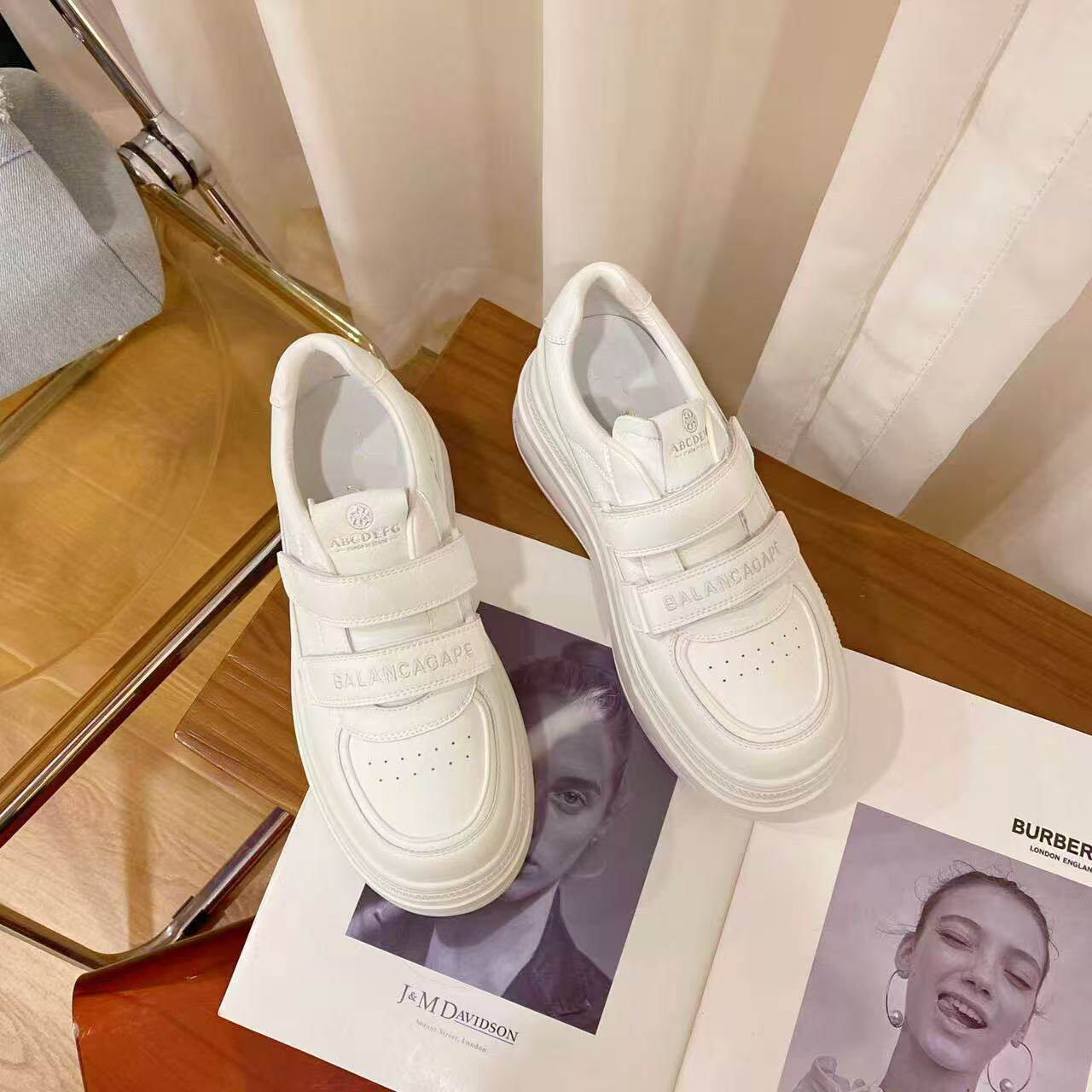 VK定制 韩版真皮时尚休闲运动鞋女主图