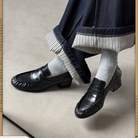 戈森定制复古褶皱乐福鞋女2026新粗跟圆头小皮鞋英伦风一脚蹬单鞋