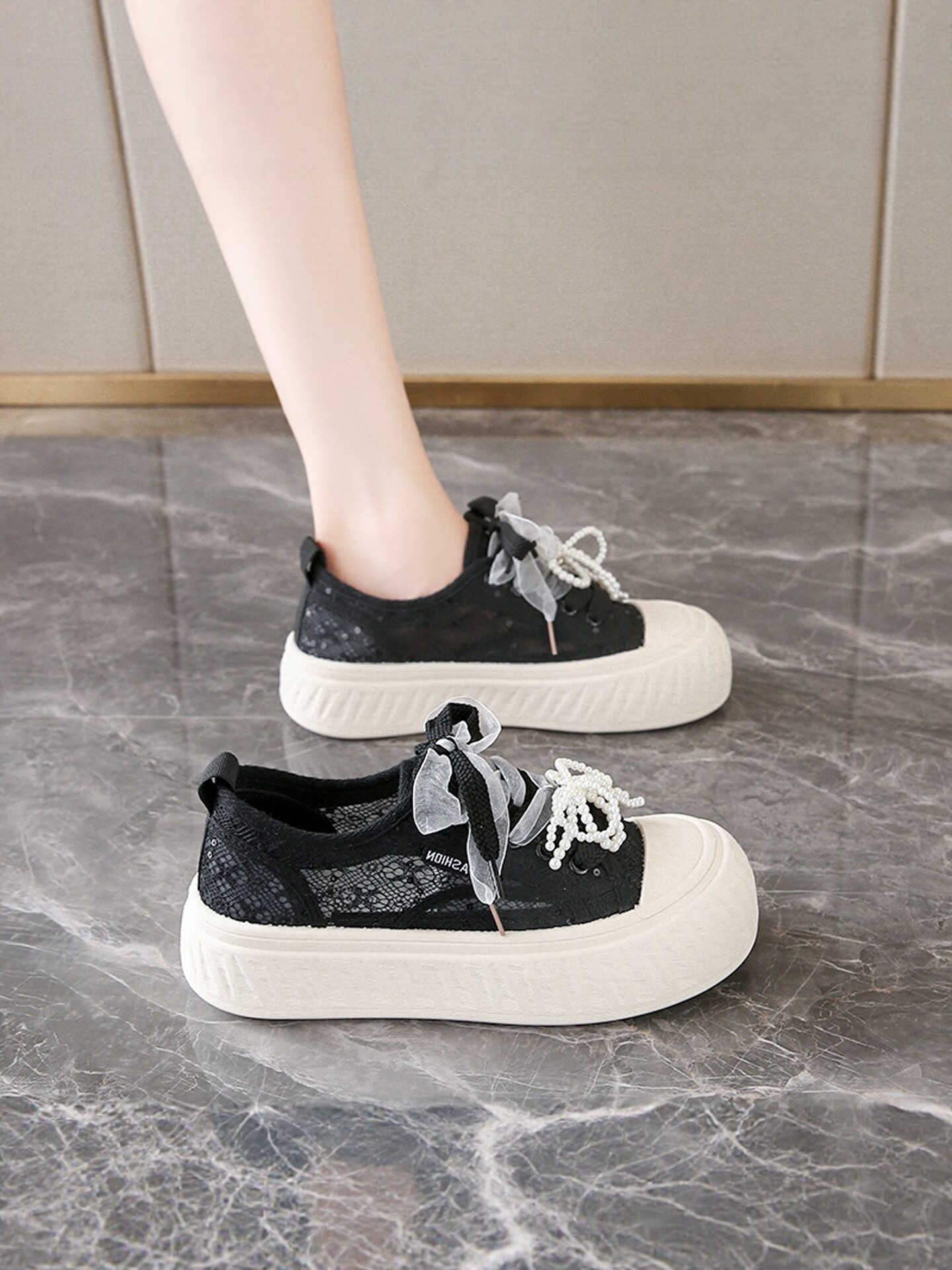 帆布鞋女2026新款春秋透气薄款网面网鞋黑色蕾丝厚底运动休闲板鞋主图