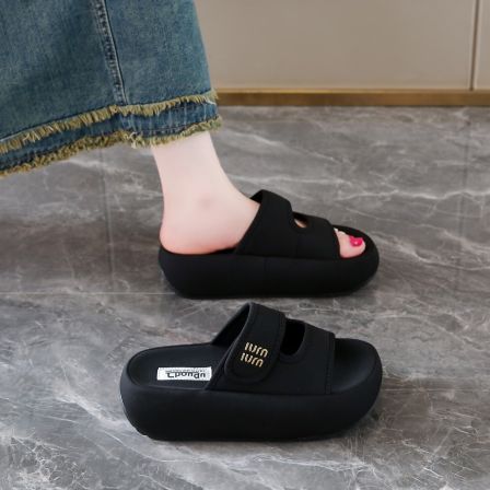 凉拖鞋女夏外穿2026新款高级感配裙子厚底一字拖魔术贴海边沙滩鞋