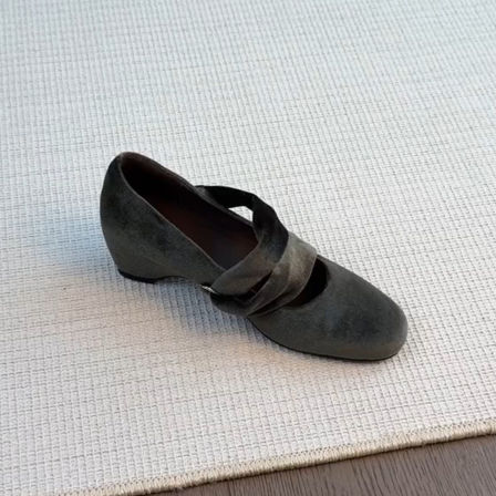 Wheat house ~！法式丝绒灰色内增高玛丽珍鞋女圆头缠绕浅口单鞋