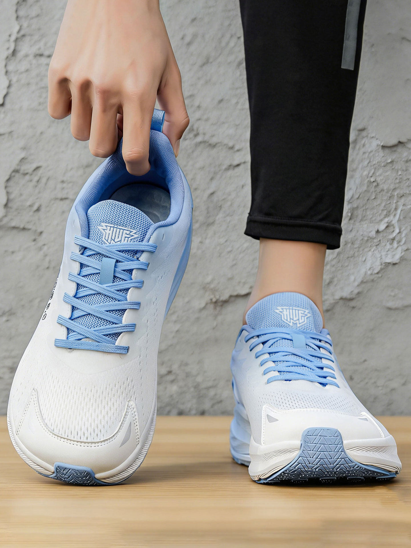 46码大尺码男鞋夏季单网透气宽头运动鞋大脚骨加宽舒适防臭男士网鞋主图