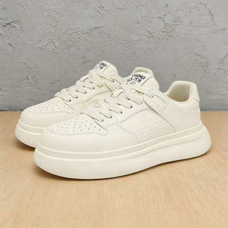 鞋子男款2026新款休闲男士小白鞋厚底夏天透气男式高级感白色板鞋
