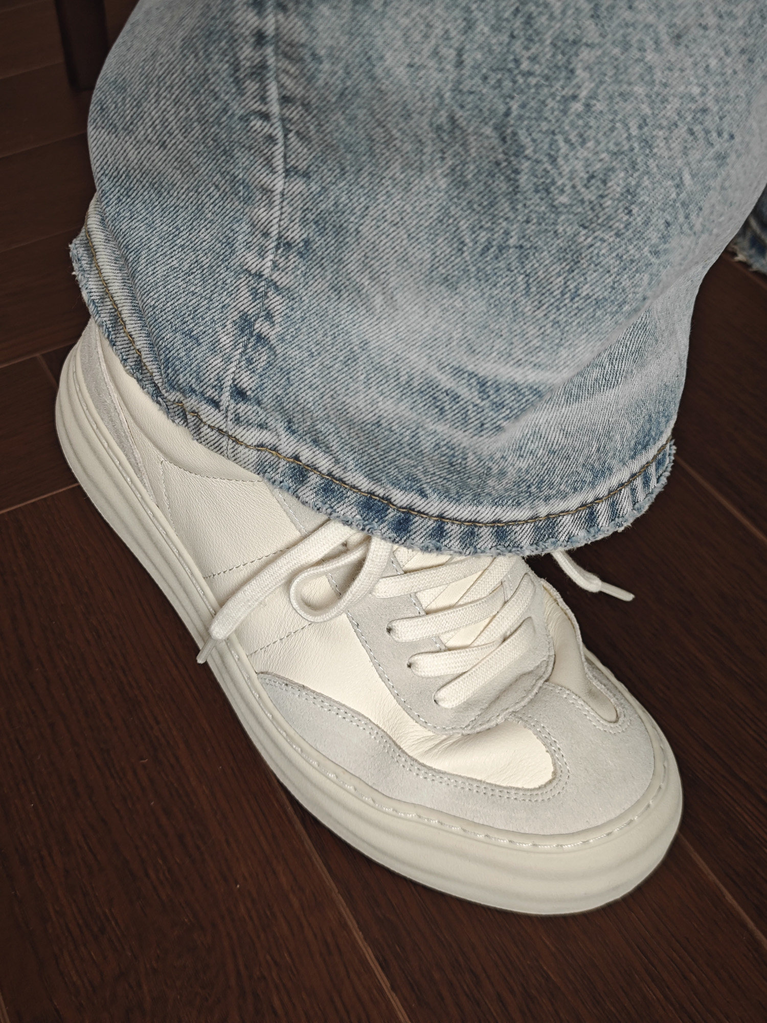 TBOF【实用主义】舒适通勤百搭德训鞋系带真皮透气休闲小白鞋板鞋主图