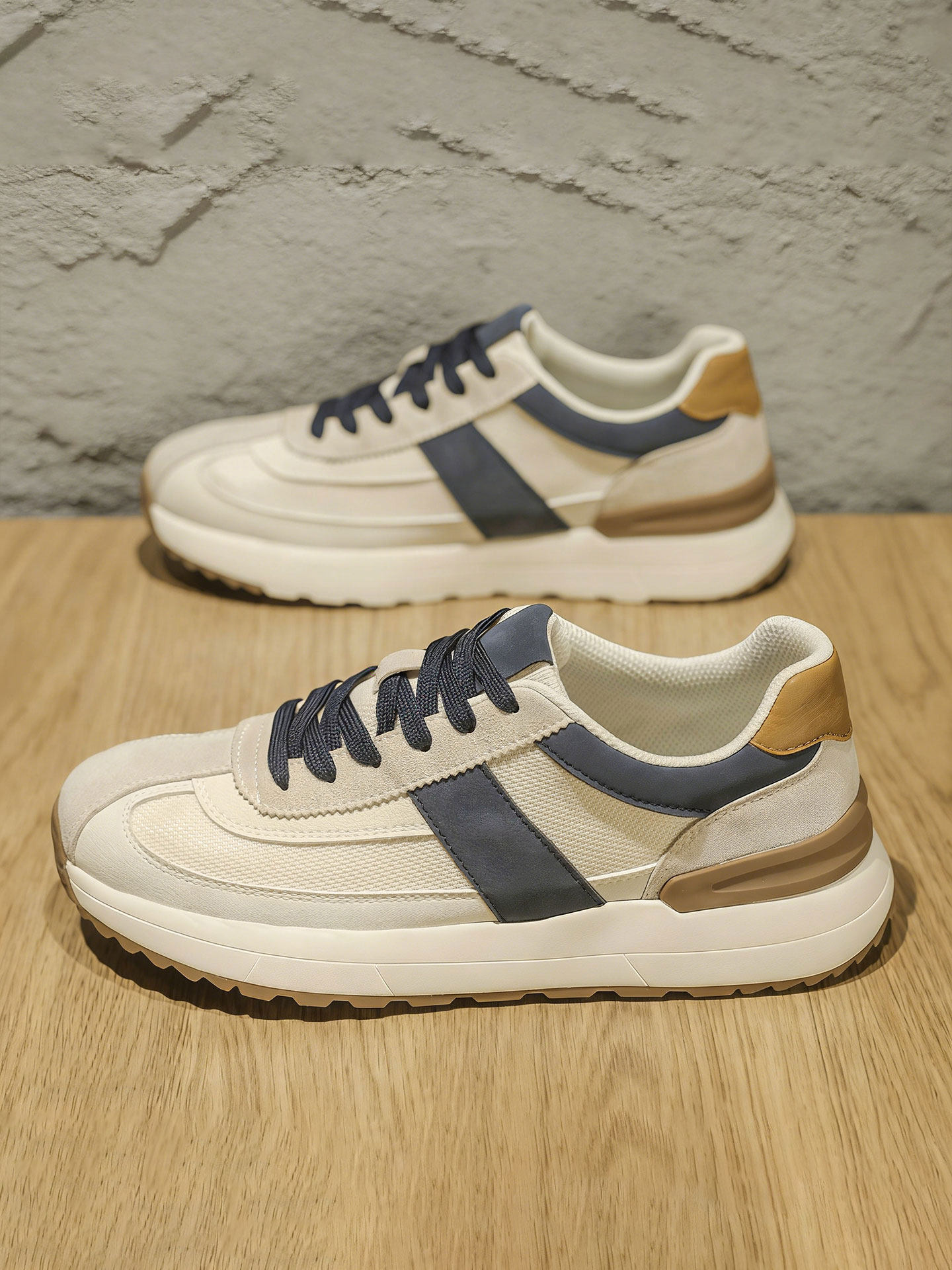 男士鞋子透气防臭2026新款软底不累脚男潮鞋百搭防滑休闲阿甘板鞋主图