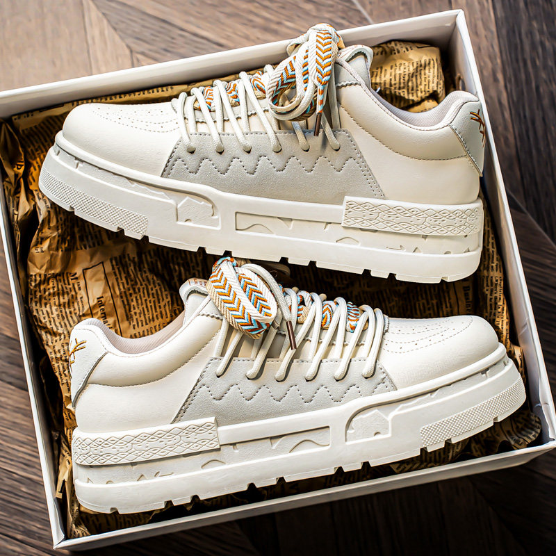 小白男鞋春季设计感小众厚底防滑运动板鞋男生韩版百搭皮面休闲鞋主图