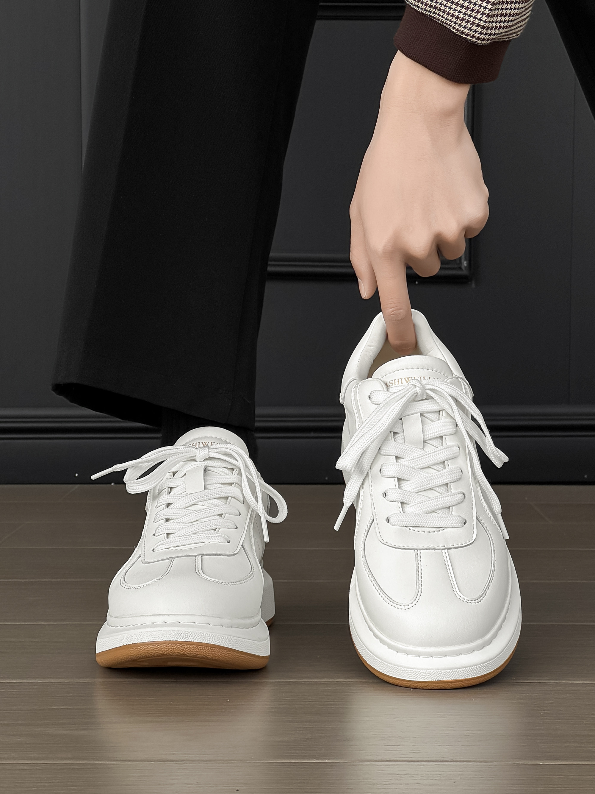 暴麦昆小白鞋男女厚底增高板鞋软底2026新款真皮休闲运动百搭潮鞋主图
