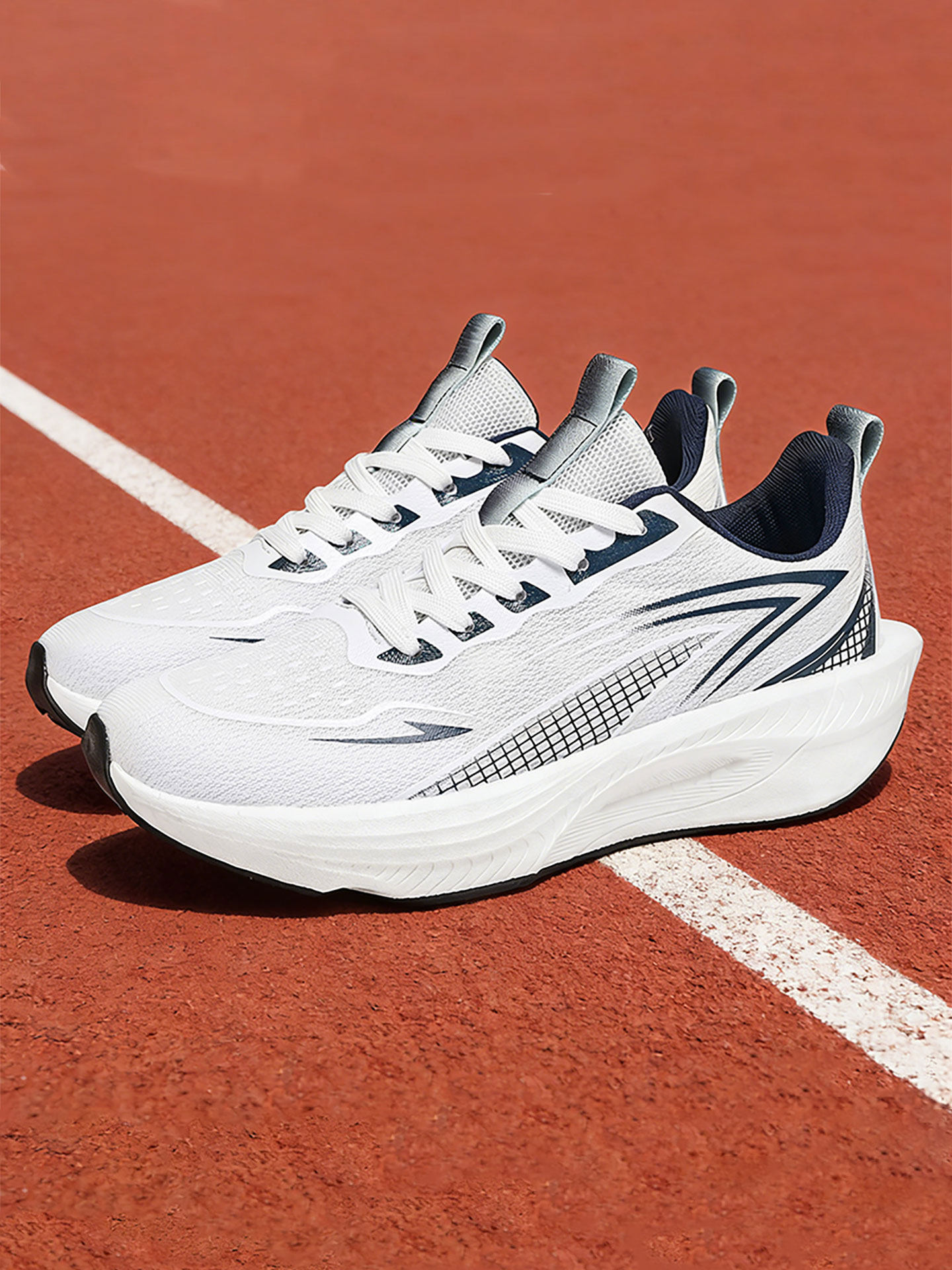 白色运动鞋男生夏透气网面爆米花厚底踩屎感舒适初中生跑鞋无碳板主图