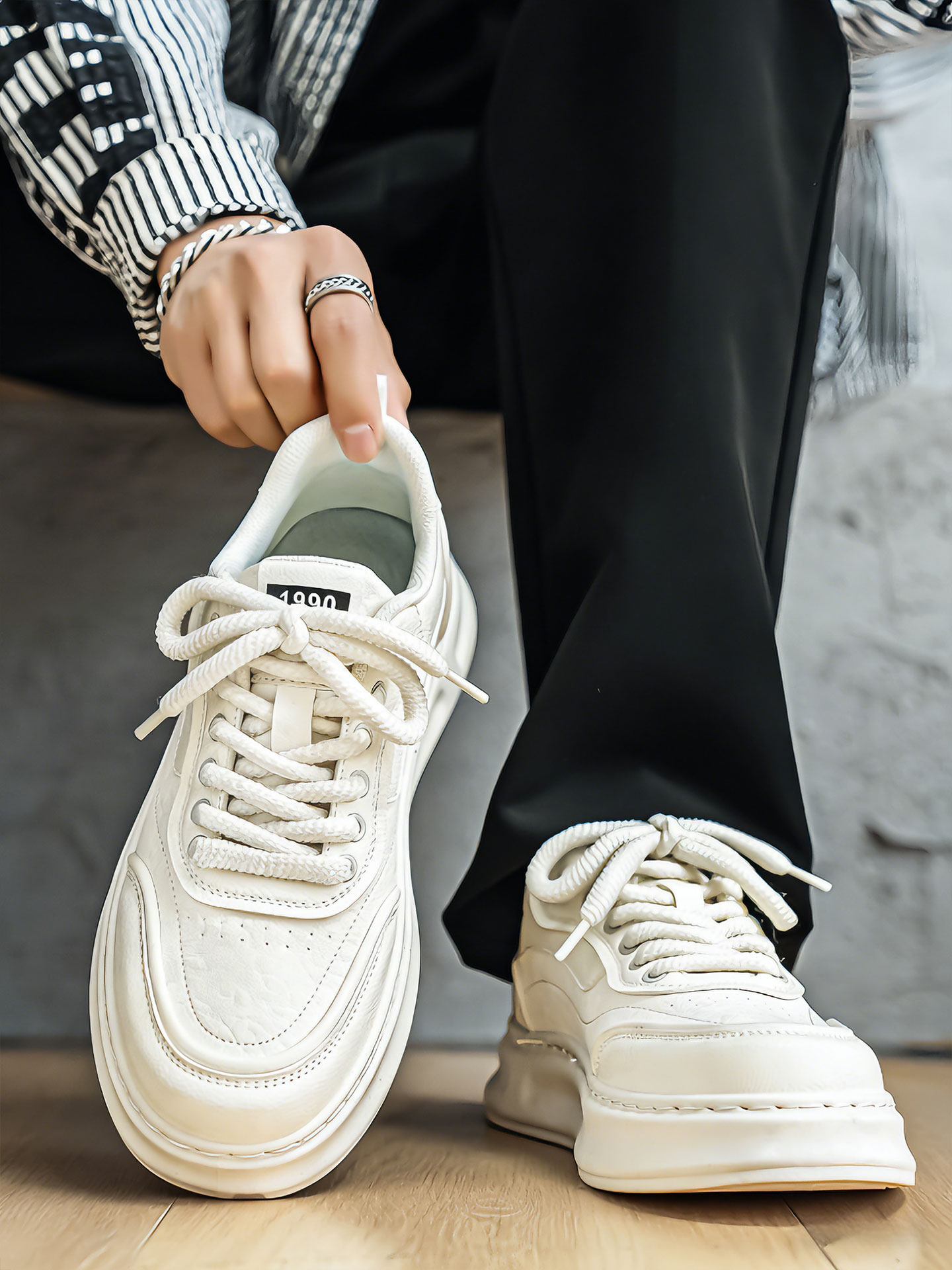 2026新款小白鞋厚底增高男士休闲鞋日常百搭男青少年经典通勤板鞋主图