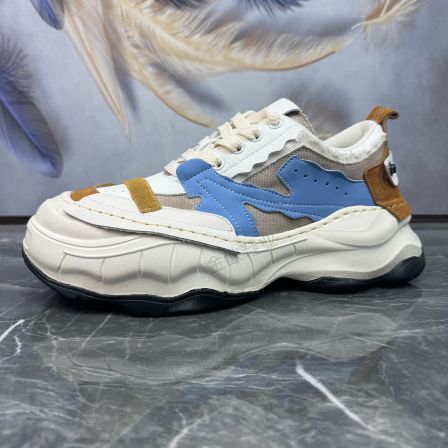 男鞋2026春季新款轻便软底真皮透气潮流拼色百搭户外休闲运动鞋男