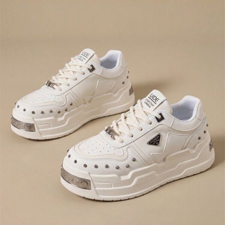 男鞋2026新款春季爆款厚底增高小白鞋小众潮牌板鞋轻便百搭面包鞋