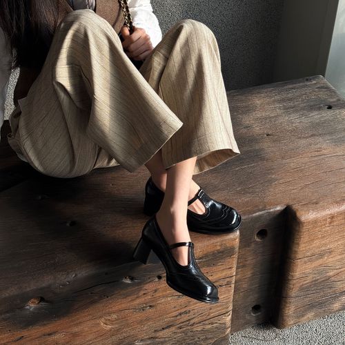 小发喵赫本风复古雕花玛丽珍单鞋摩登演绎新风尚 奢华格调潮流999主图