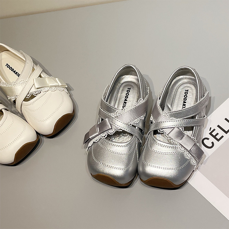 左左家2026年韩版新款男女学生运动鞋蕾丝绑带轻便春夏公主风凉鞋主图