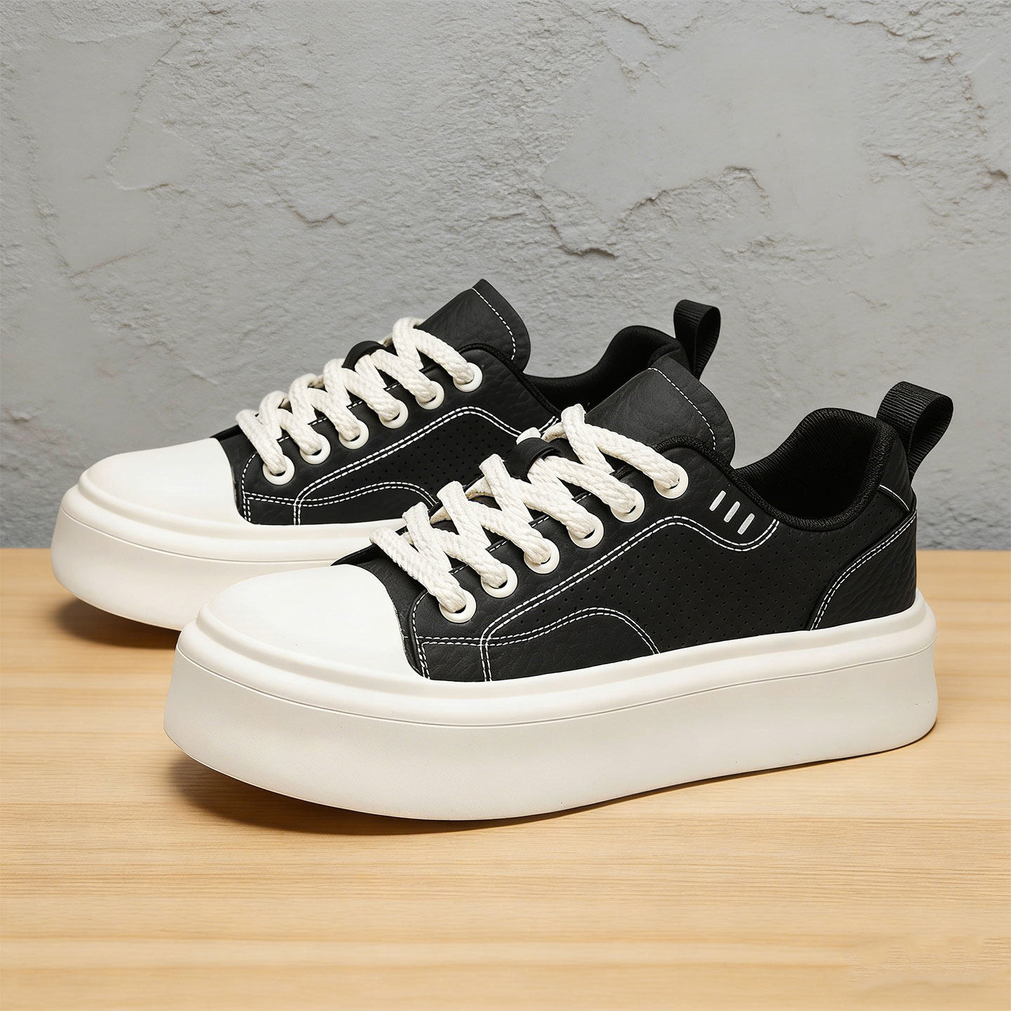 鞋子男款2026新款休闲小白鞋防滑透气夏天不闷脚增高厚底男士板鞋主图