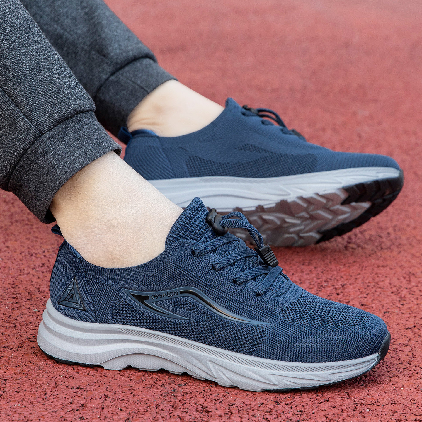 张凯丽老人鞋男防滑软底夏季透气爸爸鞋中老年舒适健步休闲运动鞋主图