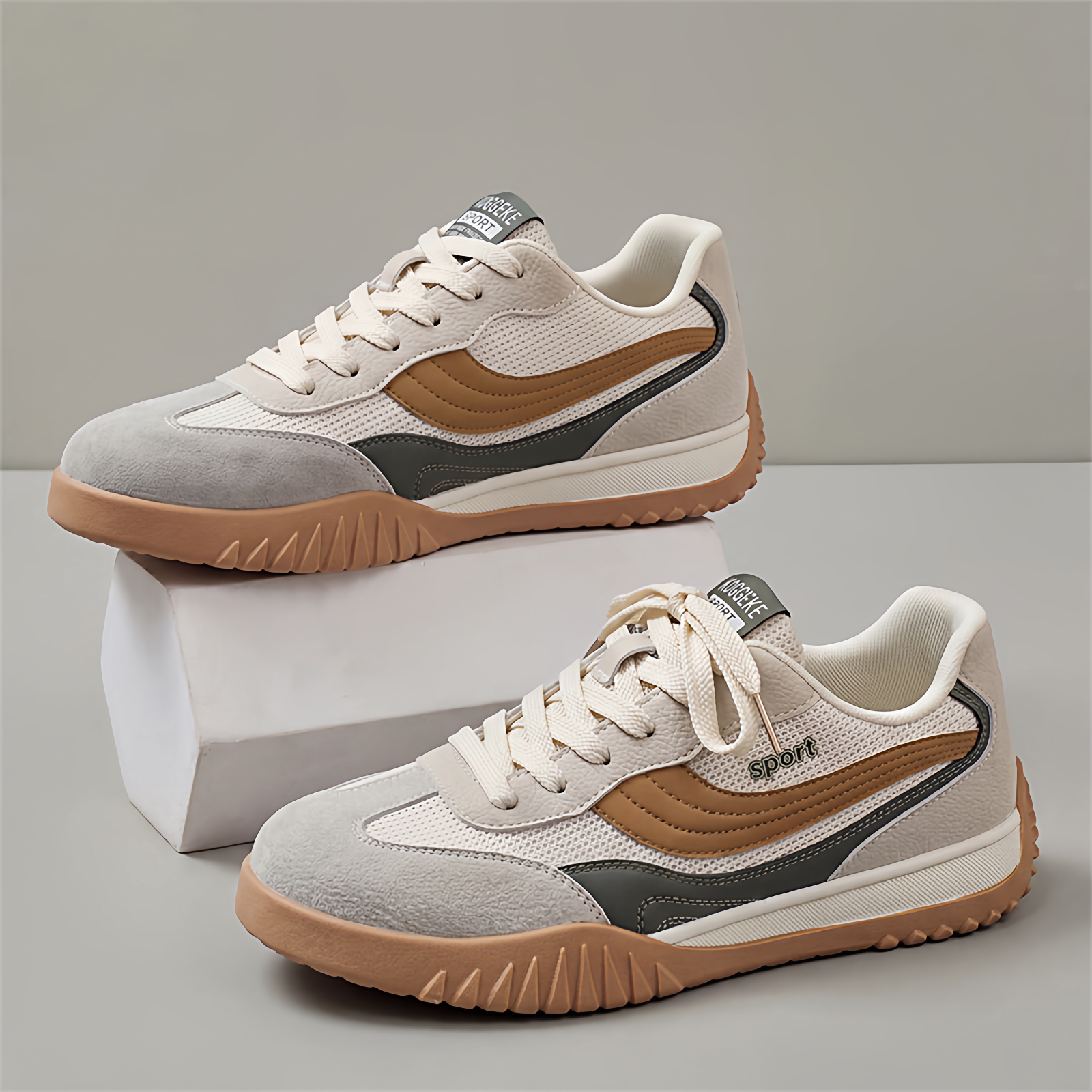 德训鞋男款2026新款夏季爆款透气网面休闲鞋厚底轻便男士运动板鞋主图