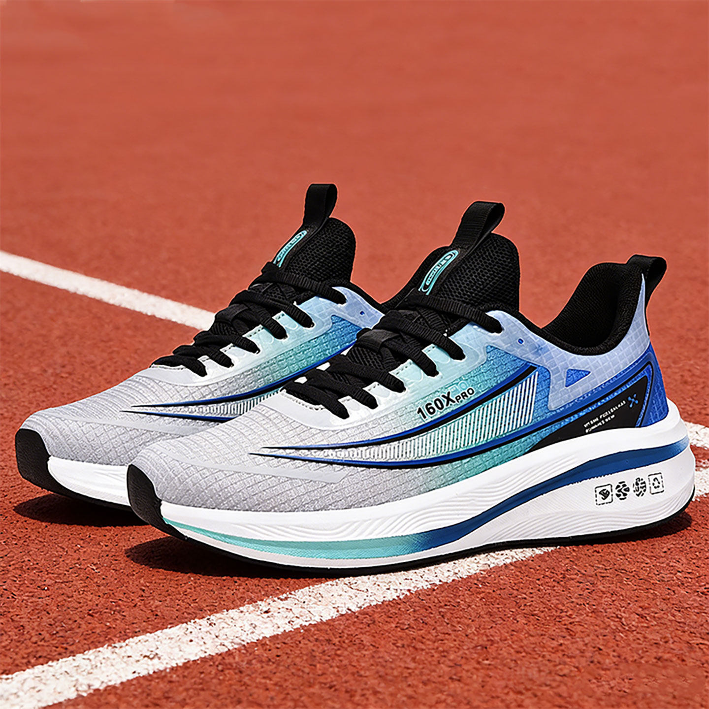 男款鞋子软底青少年运动鞋夏季轻盈透气男初中生减震碳板竞速跑鞋主图