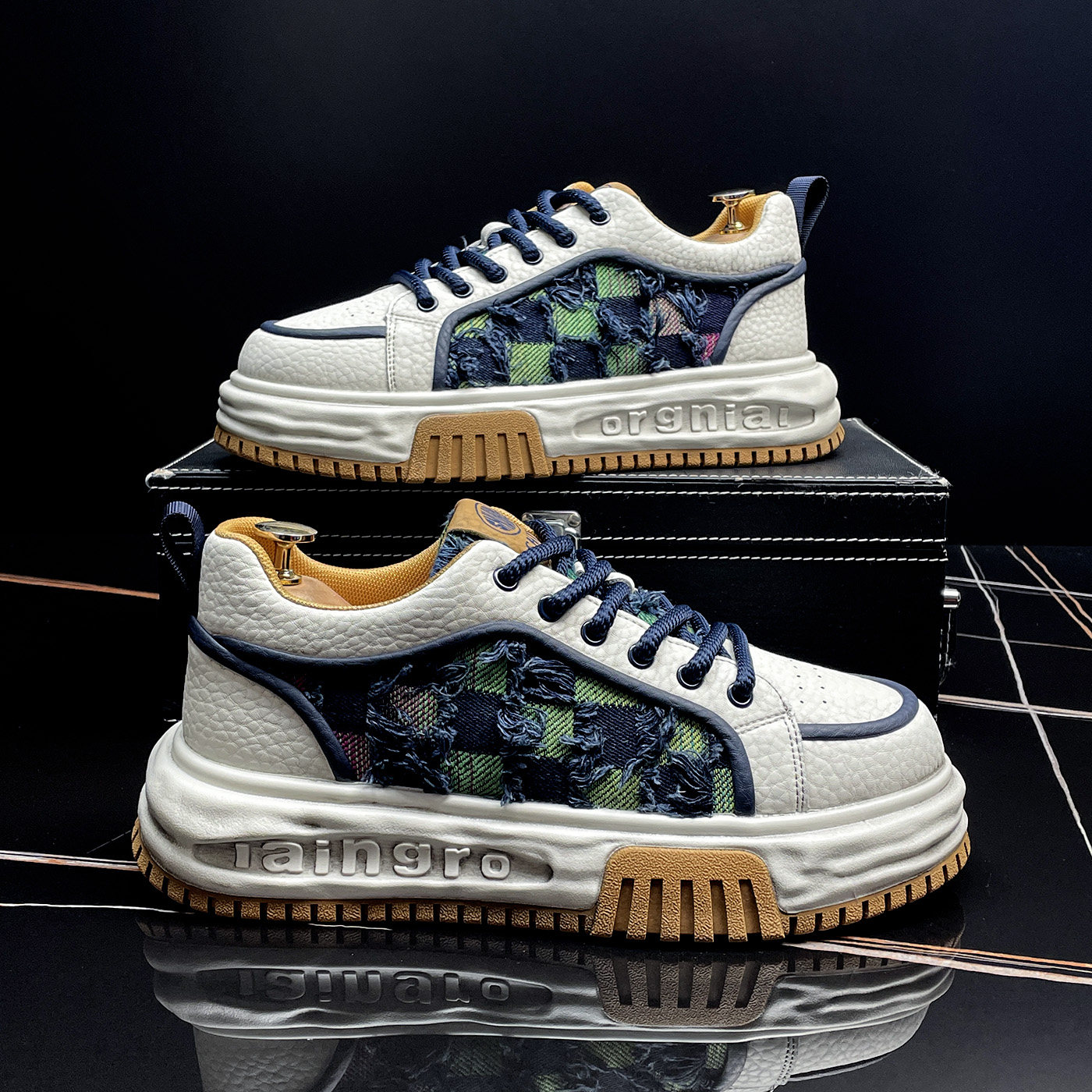 潮牌痞帅男鞋2026春季新款超火时尚破洞板鞋厚底内增高透气休闲鞋主图