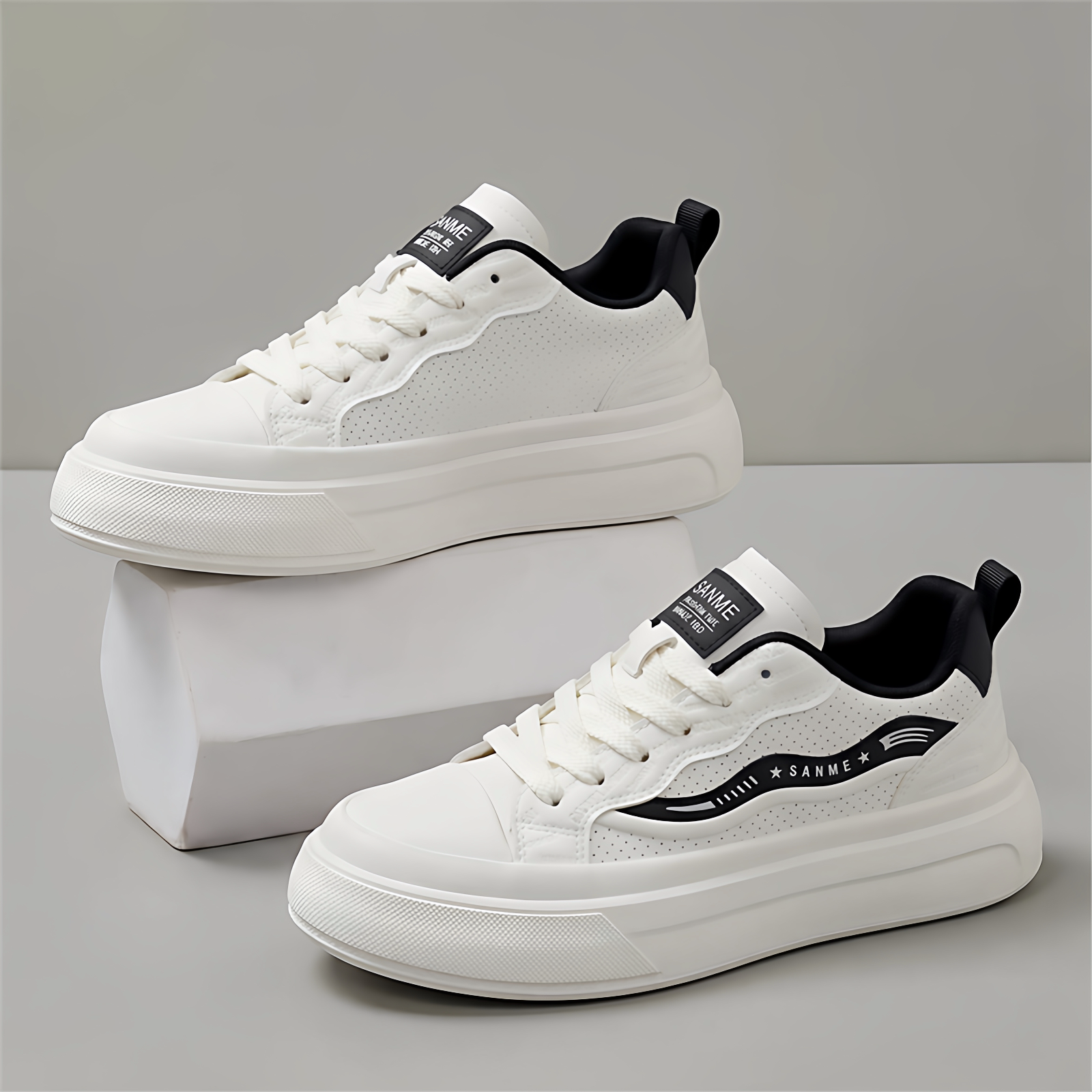 男鞋2026新款夏季学生休闲运动小白鞋厚底轻便百搭青少年增高板鞋主图