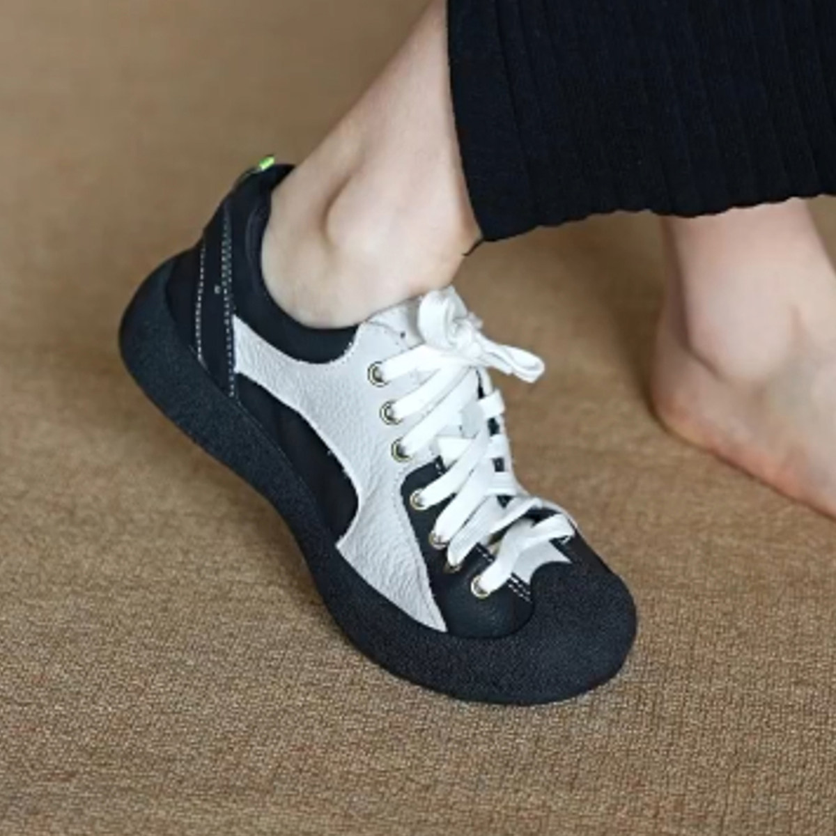 羊皮版~户外超软暴走运动休闲鞋女复古风厚底舒适小众丑萌德训鞋主图