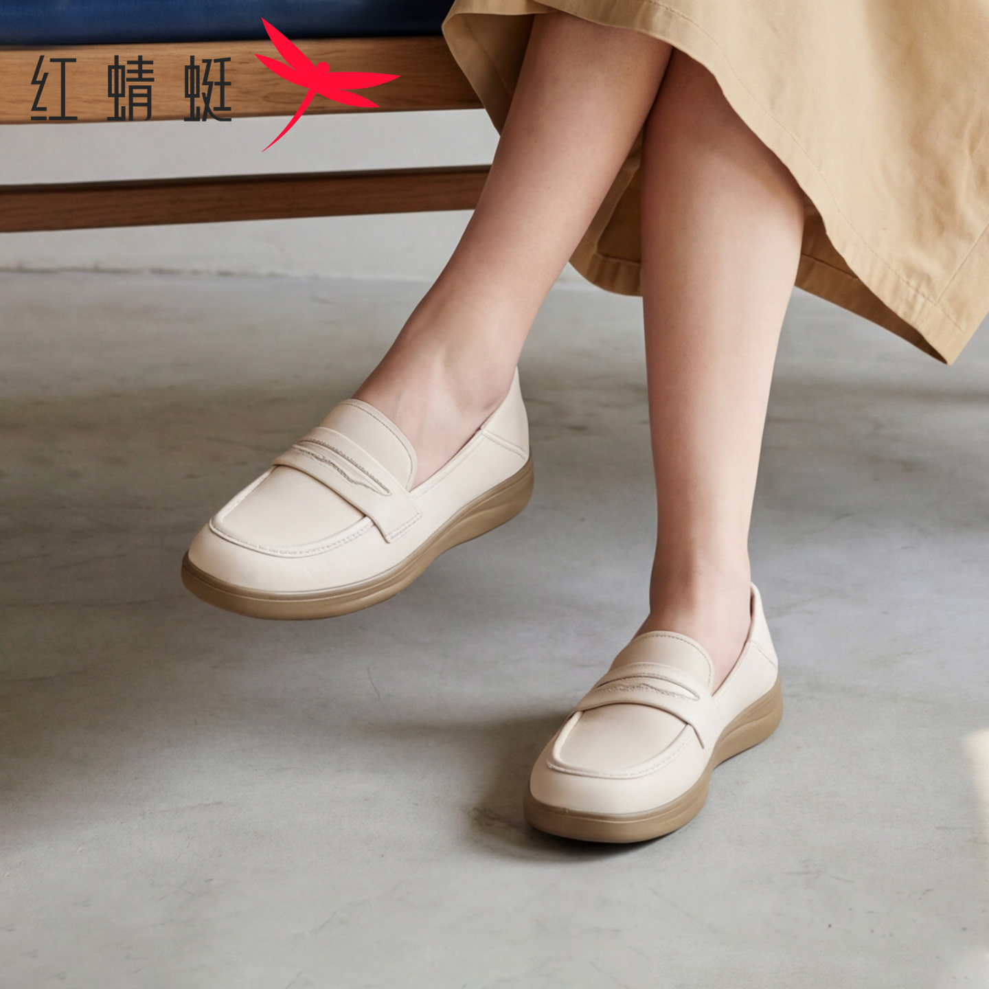 红蜻蜓女鞋2026春款软底护士小白鞋平底懒人单鞋妈妈一脚蹬乐福鞋主图