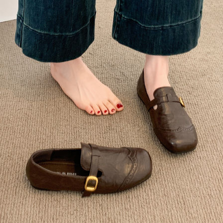 玛丽珍小皮鞋女款2026新款春季法式气质平底配裙子雕花布洛克单鞋