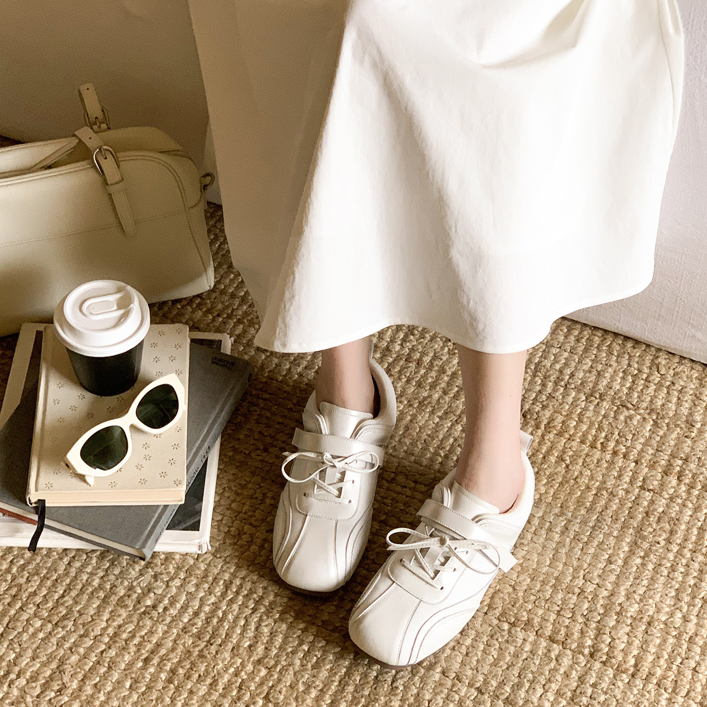 K姐 白月光内增高德训鞋 珠光光泽洋派百搭魔术贴绑带休闲芭蕾风主图