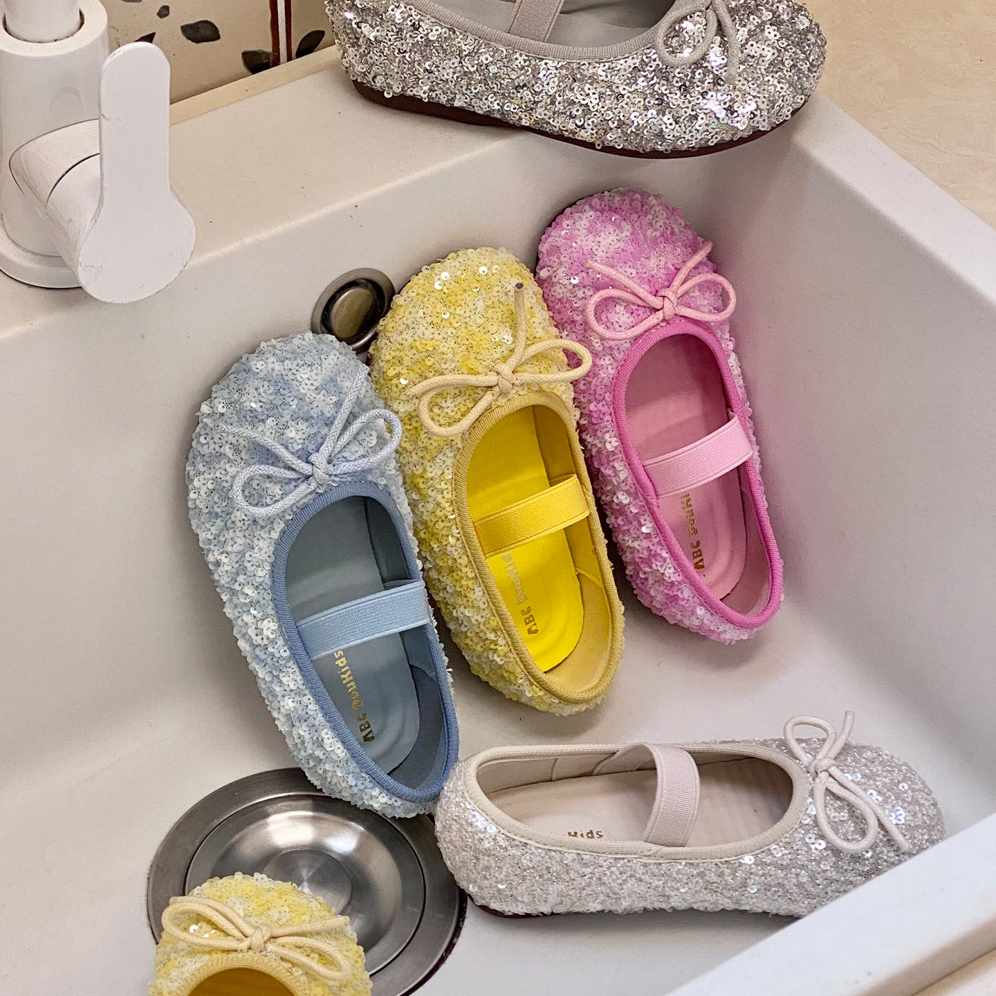 2026新款女童小皮鞋春秋亮片玛丽珍鞋平底芭蕾舞鞋公主鞋儿童单鞋主图