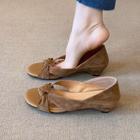 羊皮版~复古风扭结绒面露趾度假风凉鞋女低跟百搭时尚外穿罗马鞋