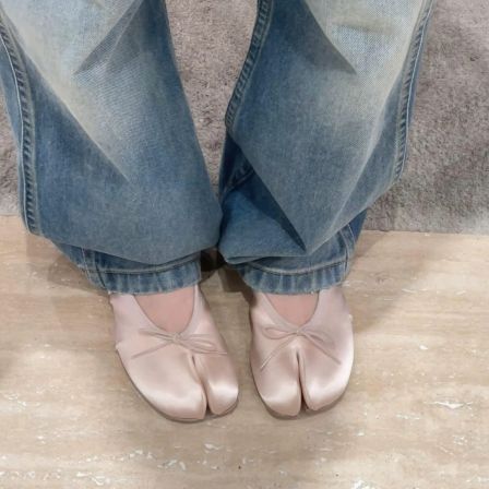 软羊皮~法式蝴蝶结粗跟猪蹄分趾鞋女高跟缎面粉色平底芭蕾舞单鞋