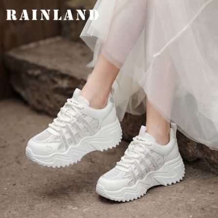 雨土2026新款百搭休闲运动鞋女春季网面透气增高厚底老爹鞋显脚小