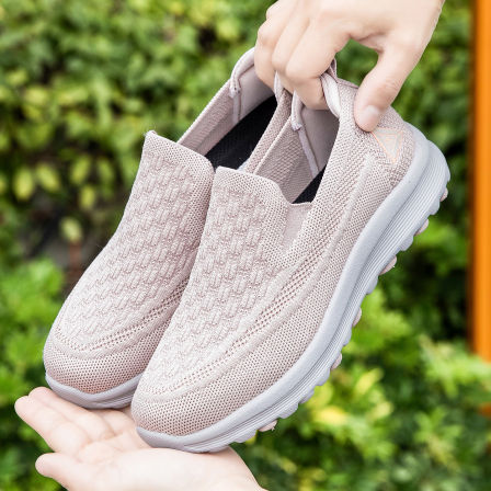 张凯丽老人鞋女防滑软底夏季透气妈妈鞋中老年舒适运动休闲健步鞋