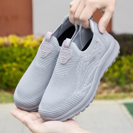 张凯丽老人鞋女防滑软底2026新款夏季透气妈妈鞋飞织网舒适运动鞋