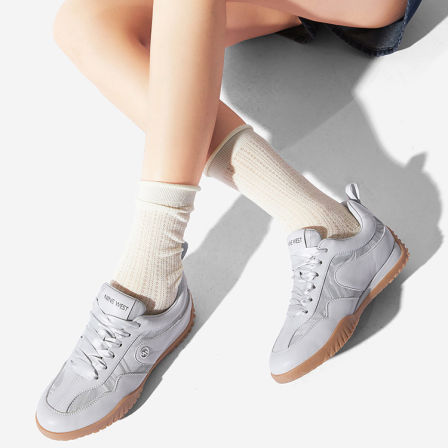 Nine West/玖熙经典复古百搭休闲鞋女真皮德训鞋厚底运动鞋轻便鞋