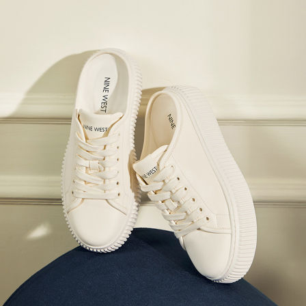 Nine West/玖熙厚底包头半拖鞋女米白色系带饼干鞋百搭增高小白鞋