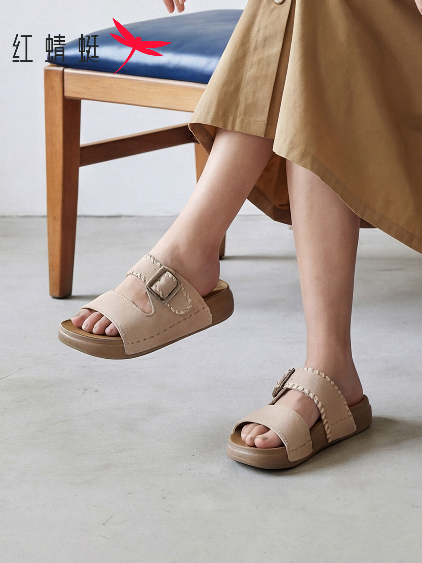 红蜻蜓女鞋2026夏季新款厚底外穿休闲凉拖鞋软底不累脚勃肯一字拖主图