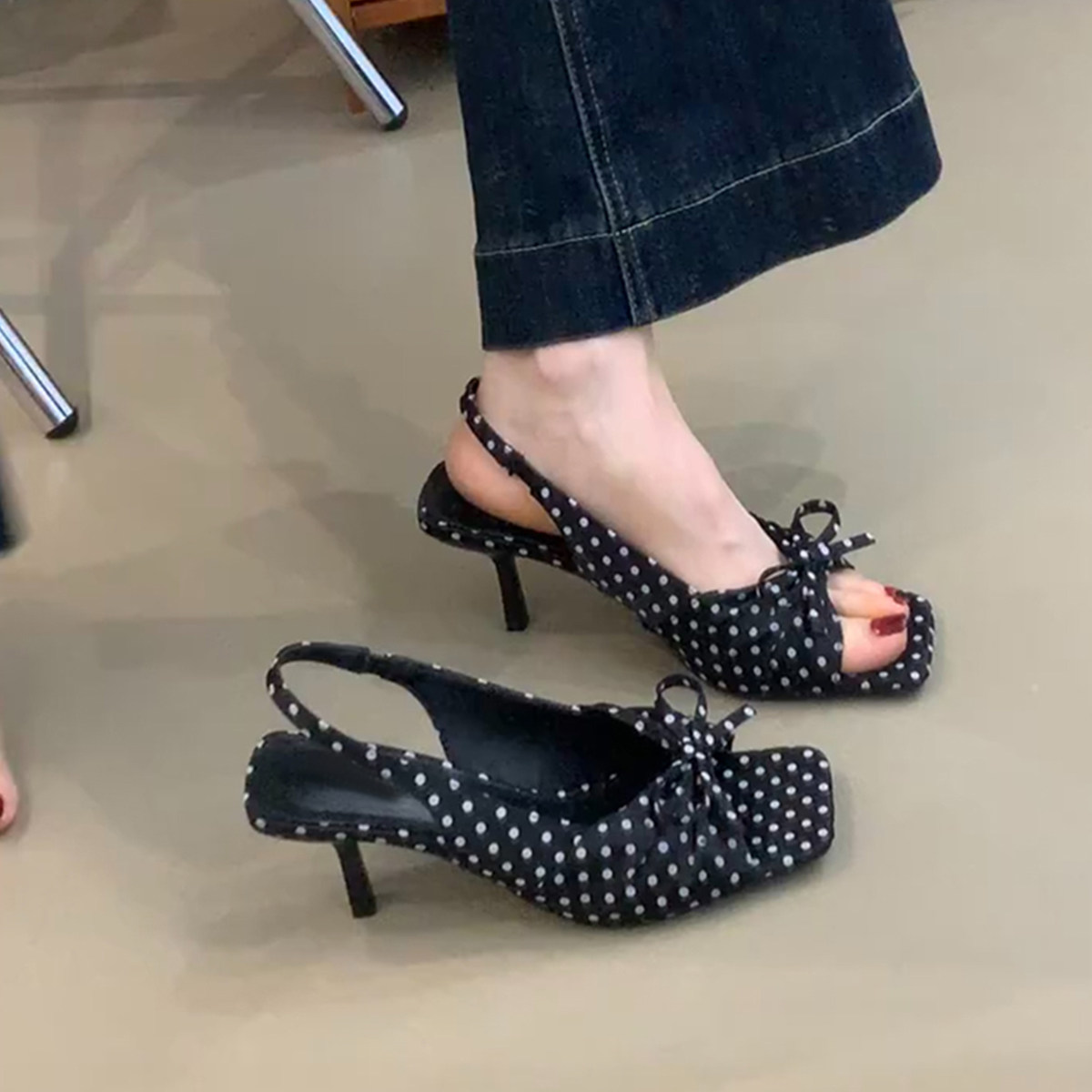 羊皮版~法式波点绸缎面后绊带高跟鞋女夏方头露趾蝴蝶结气质凉鞋主图