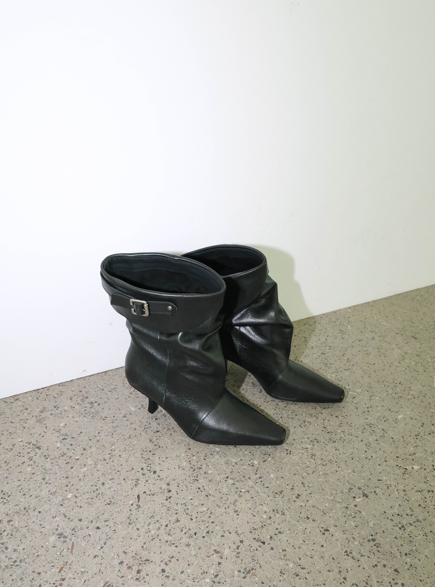 姜贞羽同款maltelle原创黑色牛皮尖头短靴女堆堆褶皱细高跟靴子女主图