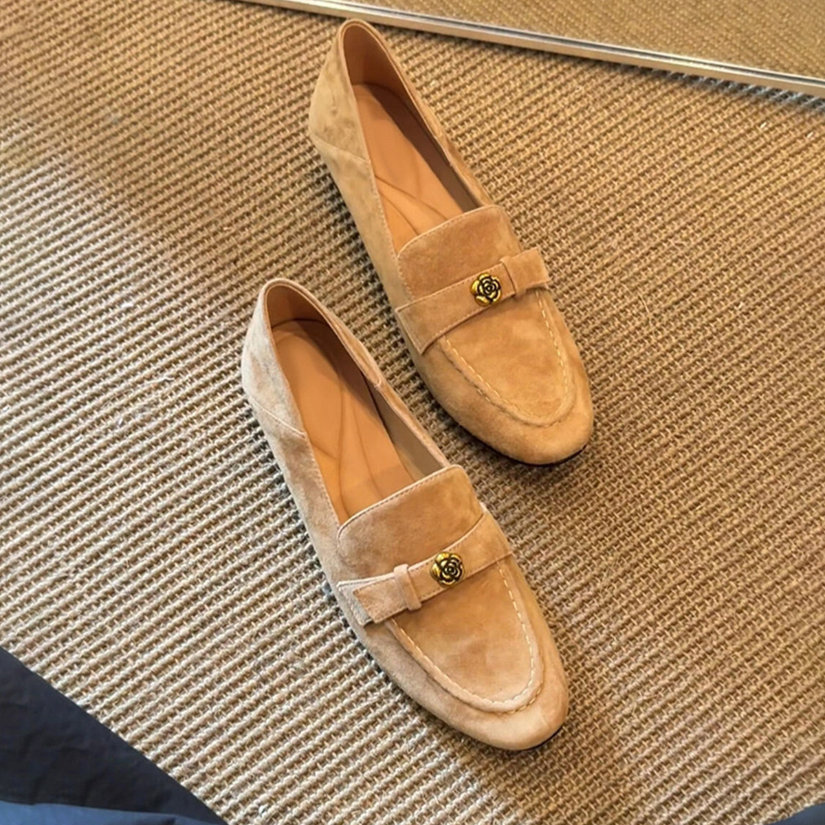 羊皮版~英伦风麂皮乐福鞋女复古山茶花软底一脚蹬百搭软底小皮鞋主图