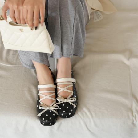 暮四 春季新款方头法式波点少女芭蕾鞋浅口蝴蝶结休闲玛丽珍单鞋