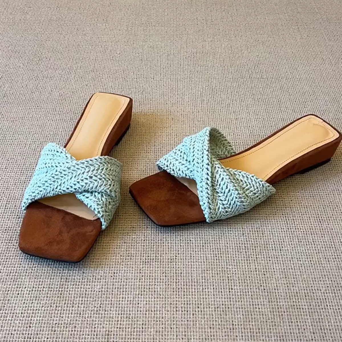 羊皮版~夏季温柔编织坡跟一字拖女方头软底外穿度假风气质凉拖鞋主图