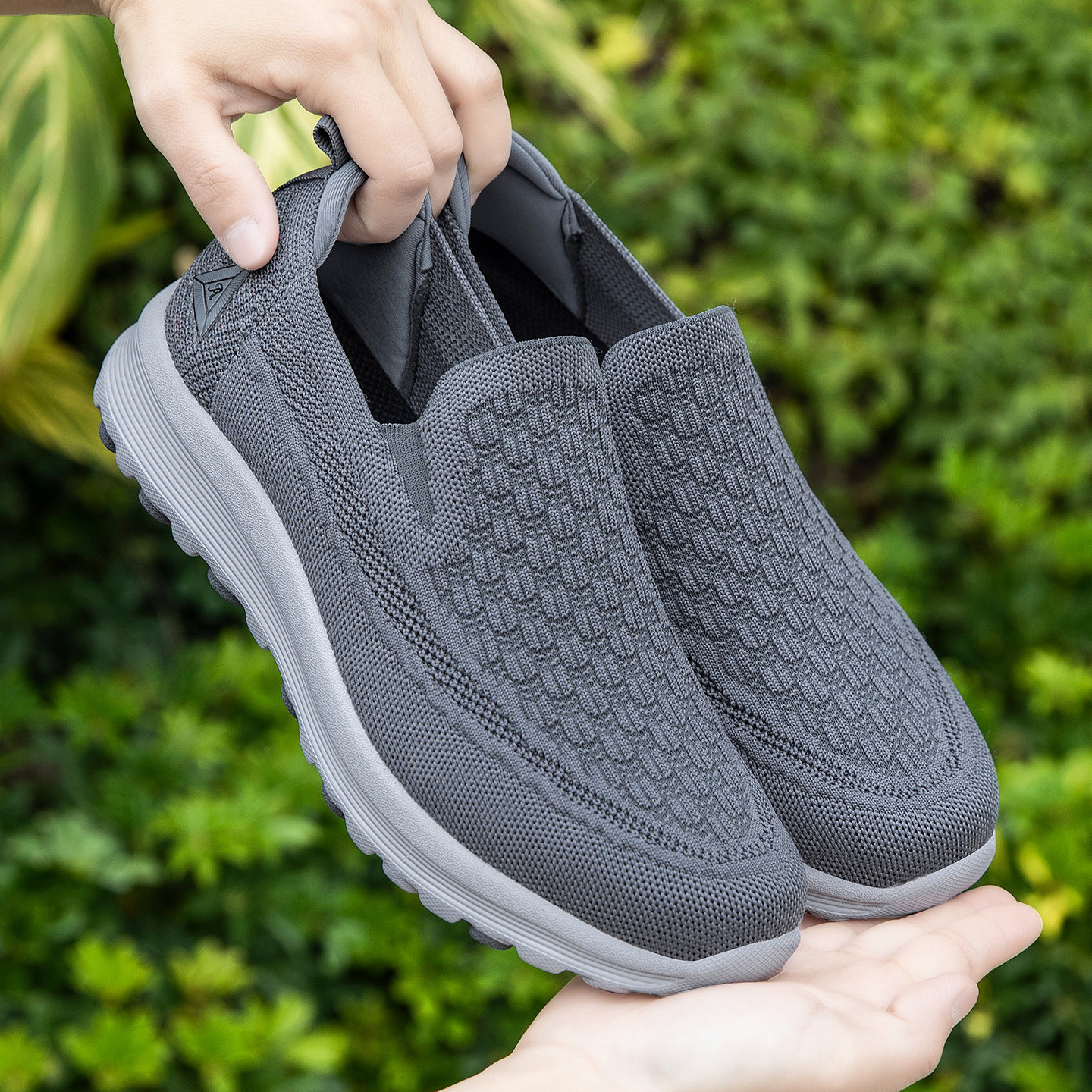 张凯丽老人鞋2026新款飞织透气舒适运动健步鞋轻便软底休闲爸爸鞋主图