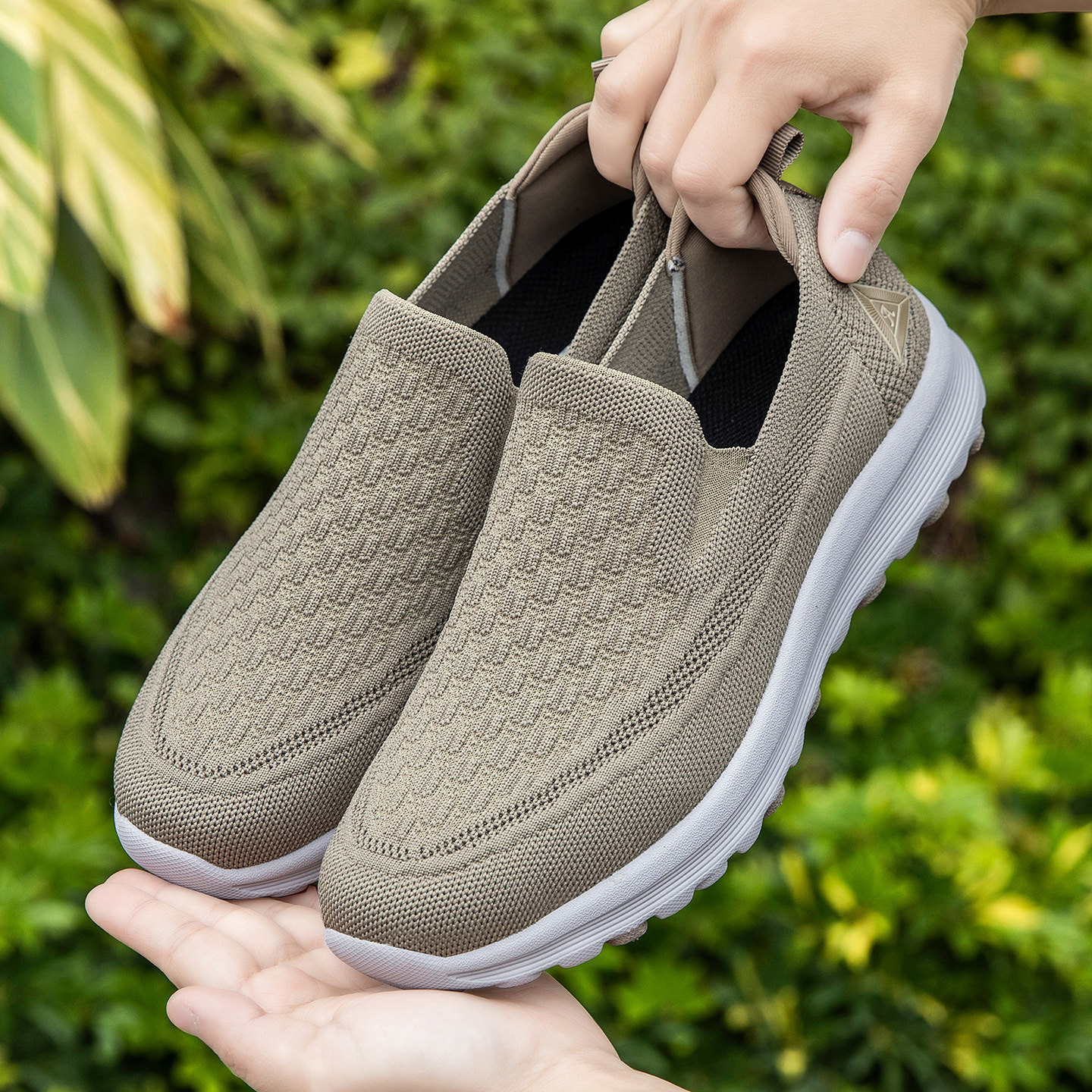 张凯丽老人鞋男款2026新款夏季透气爸爸鞋中老年舒适不累脚运动鞋主图